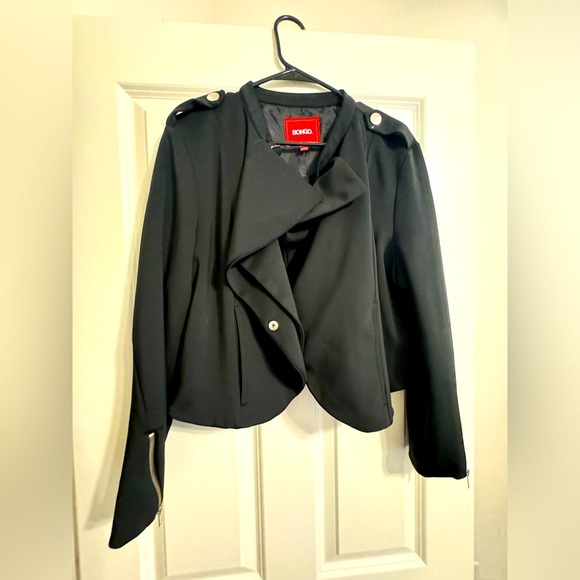 Bono extra large stylish jacket with silver hardware. - Picture 1 of 6